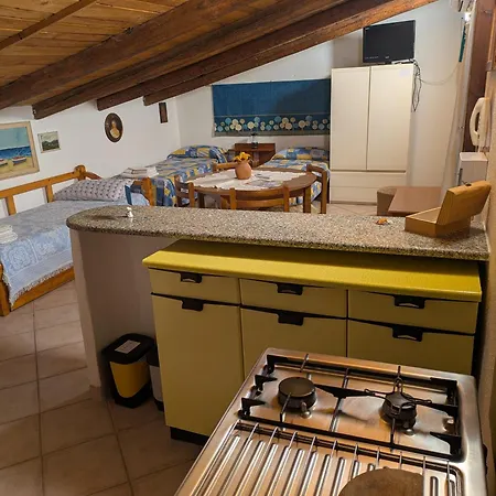 Accogliente Mansardato Casa Dei Girasoli *